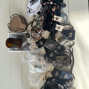 Brandy Melville misc jewelry